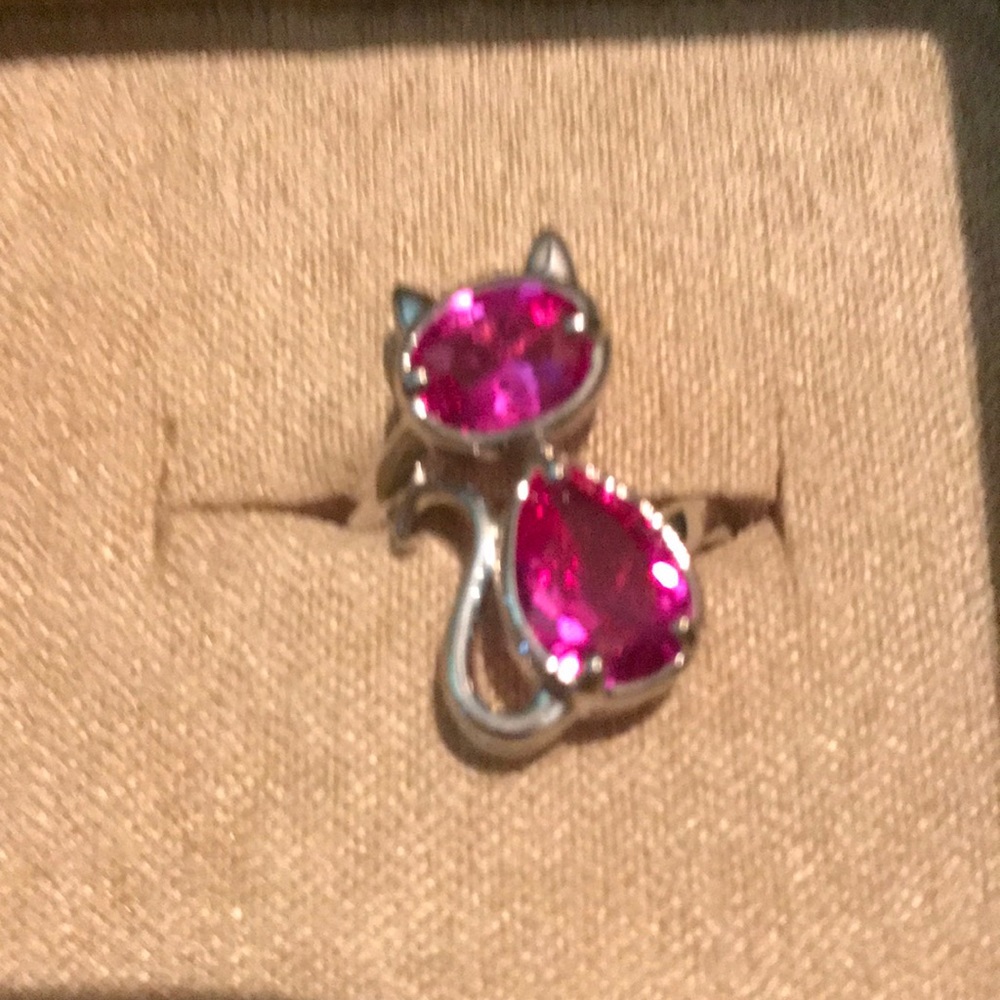 Sterling silver pink sapphire cat ring